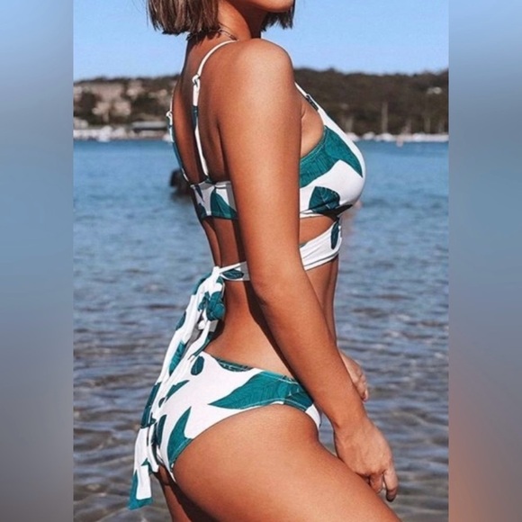 Cupshe Leaves Wrap Two Piece Swimsuit Green Size S - Picture 6 of 14